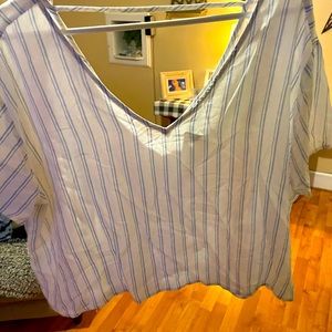 Women’s summer low cut dress shirt